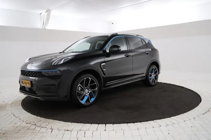 Lynk & Co 01 (2023)
