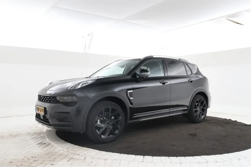 Lynk & Co 01 (2022)