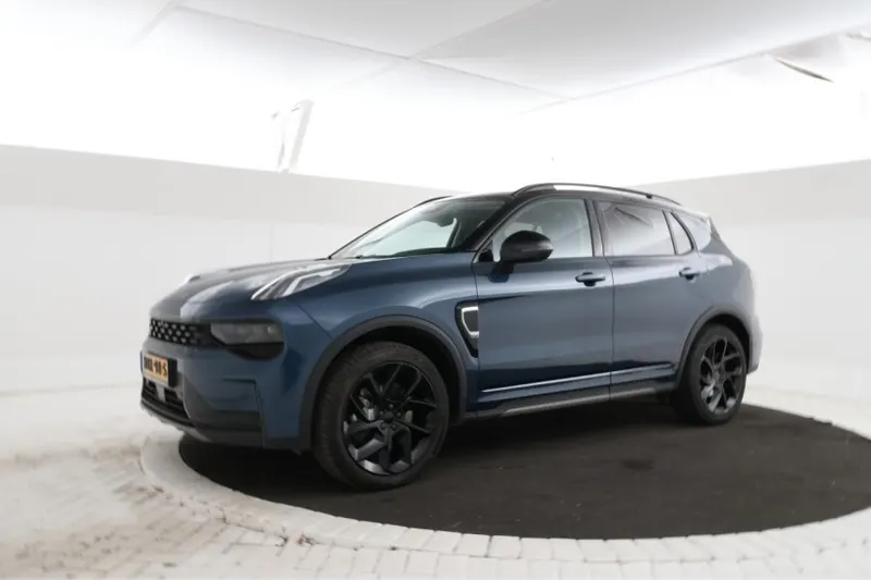 Lynk & Co 01 (2023)