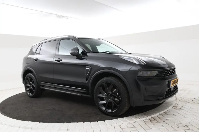 Lynk & Co 01 (2023)