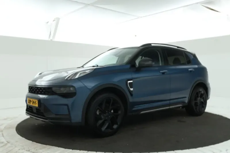 Lynk & Co 01 (2023)