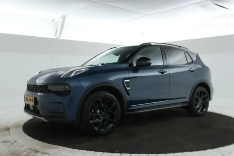 Lynk & Co 01 (2023)