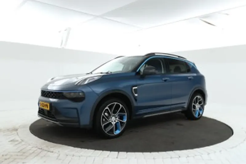 Lynk & Co 01 (2023)