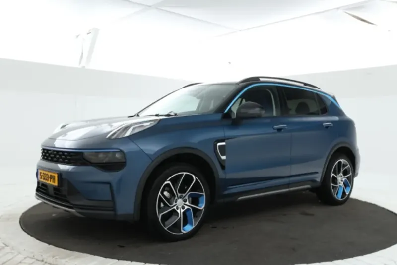 Lynk & Co 01 (2023)