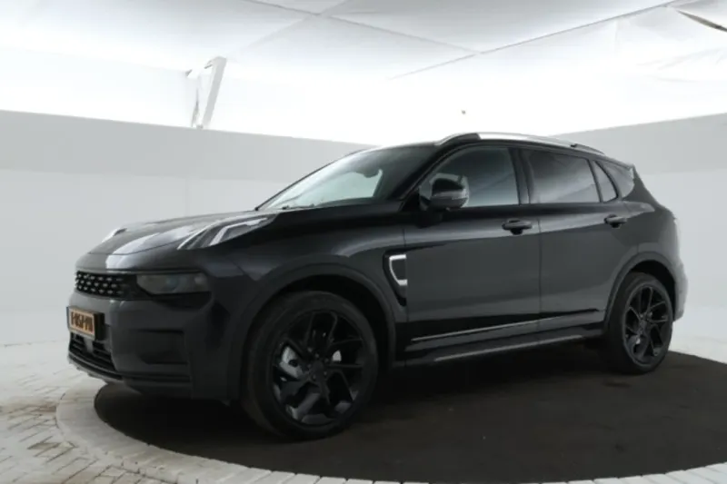 Lynk & Co 01 (2023)