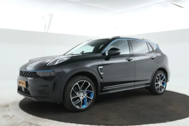 Lynk & Co 01 (2023)
