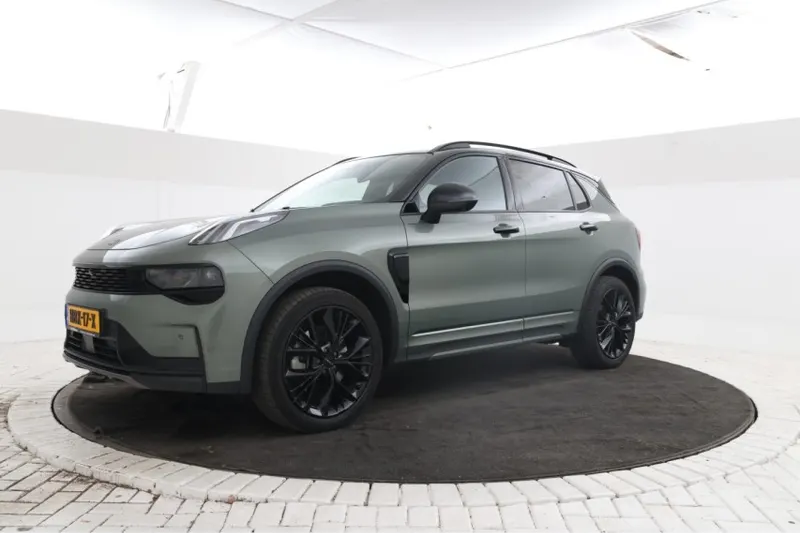 Lynk & Co 01 (2025)