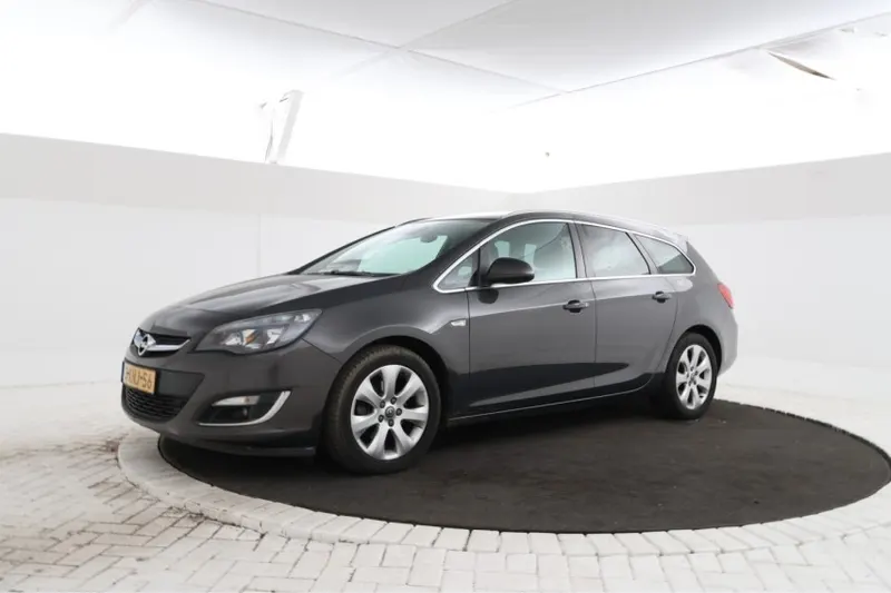 Opel Astra (2013)