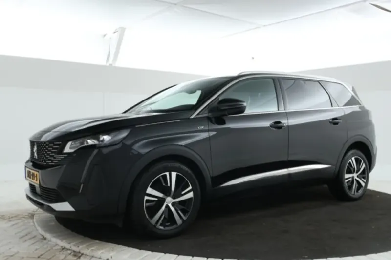 Peugeot 5008 (2022)