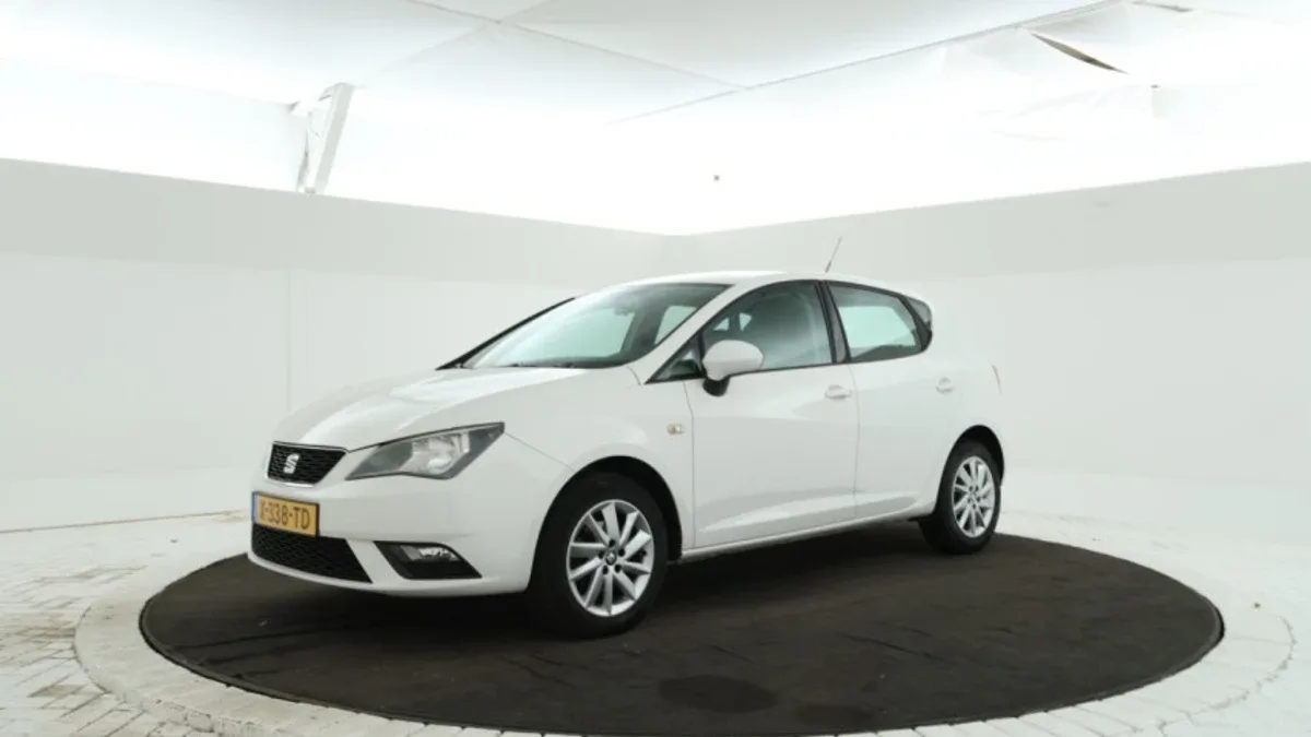 SEAT Ibiza (2014) — foto 1