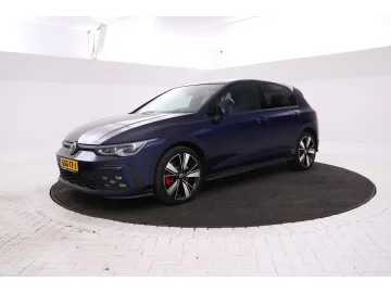 Volkswagen Golf (2023) — foto 1