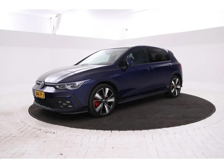 Volkswagen Golf (2023) — foto 1