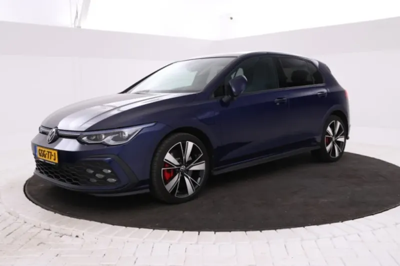 Volkswagen Golf (2023)