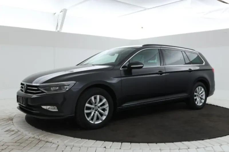 Volkswagen Passat (2022)
