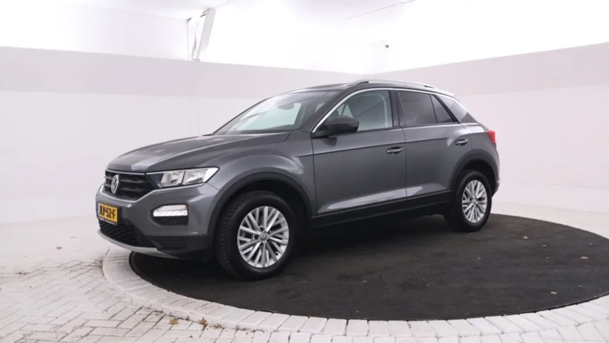Volkswagen T-Roc (2019) — foto 1