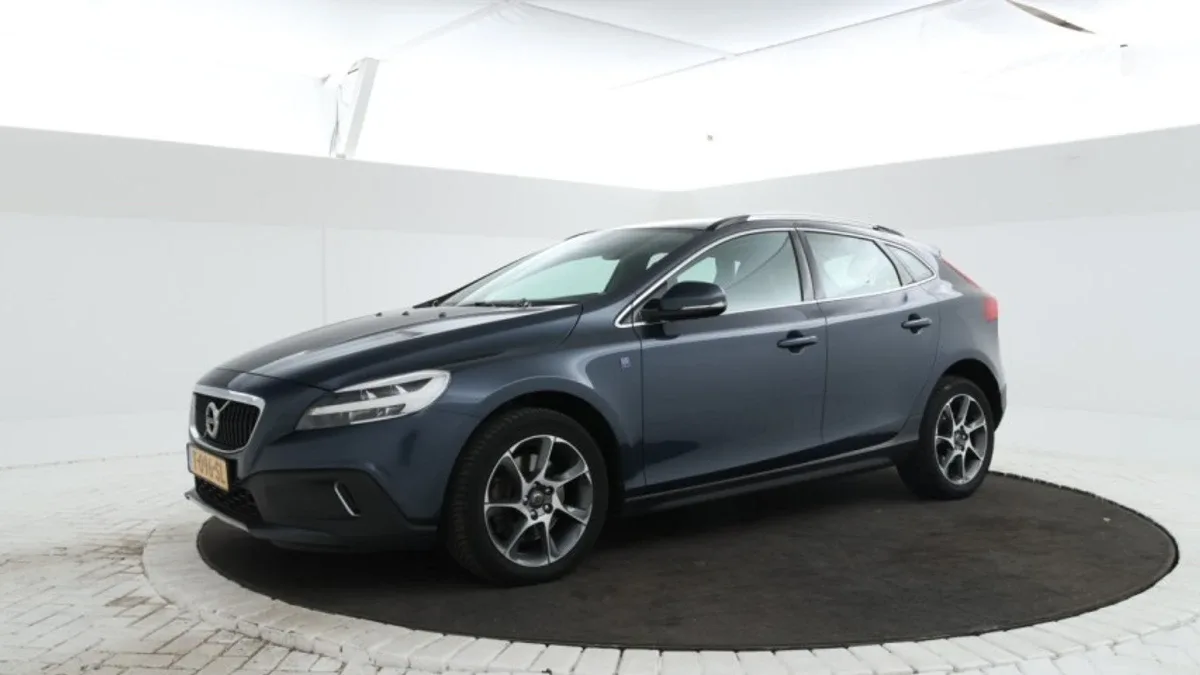 Volvo V40 (2017) — foto 1