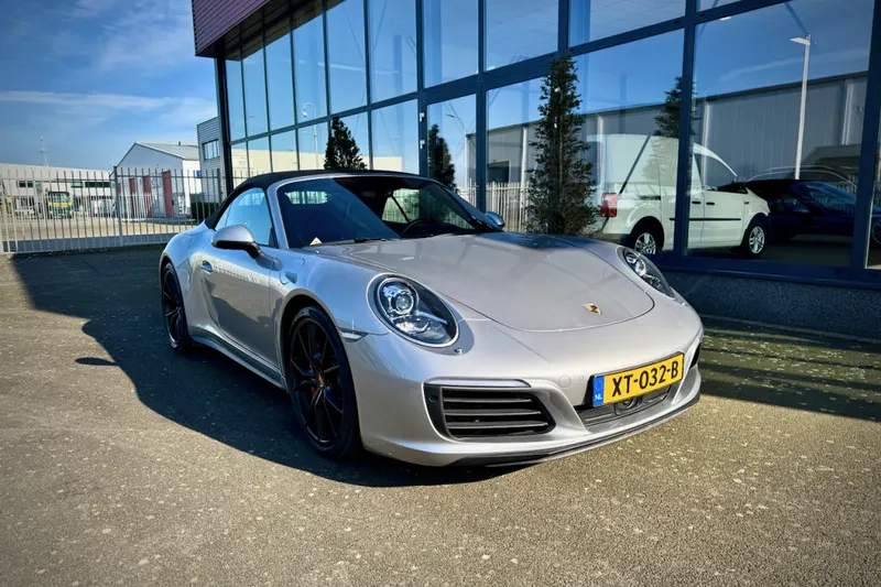 Porsche 911 (2017)