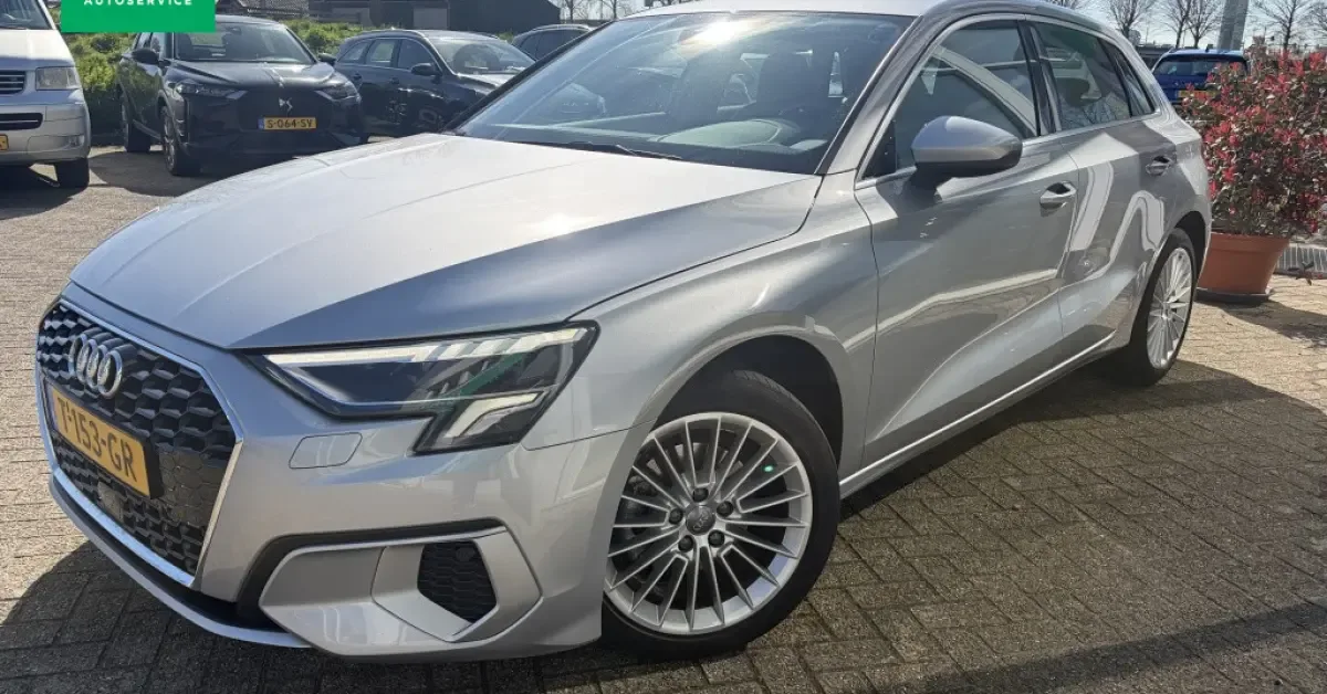 Audi A3 (2023) — foto 1