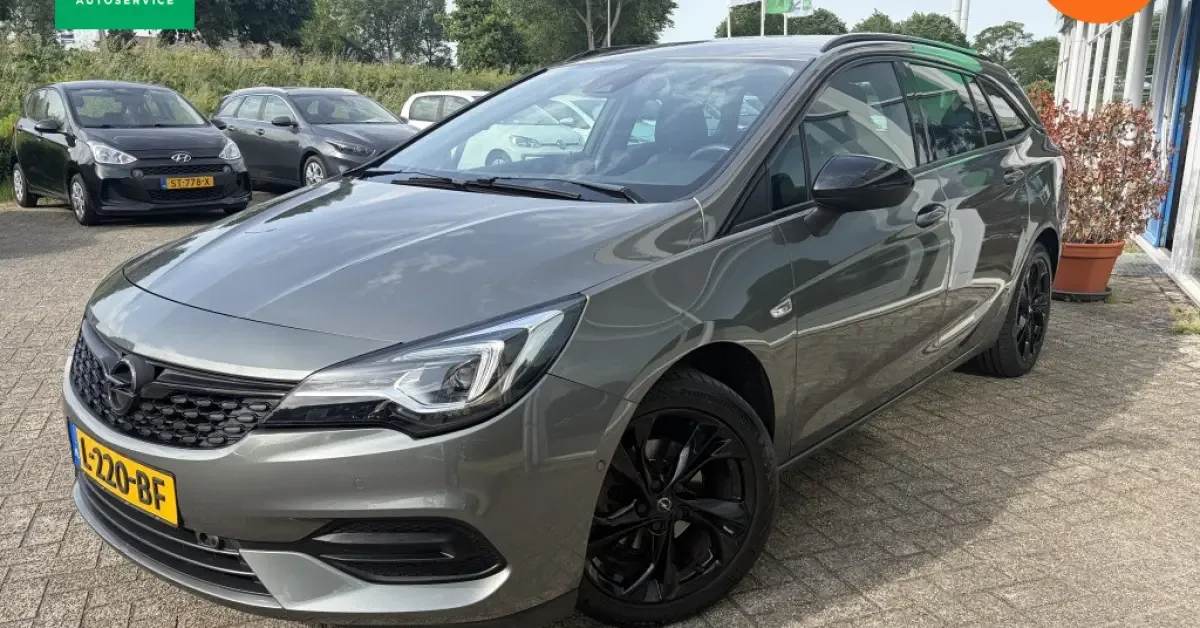 Opel Astra (2021) — foto 1