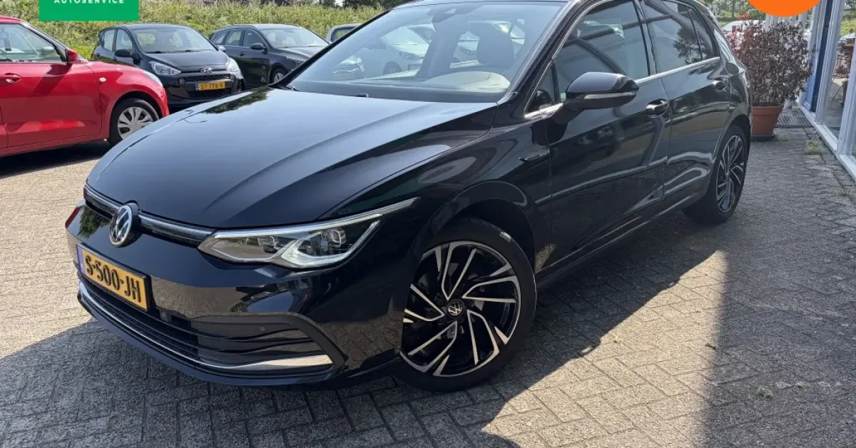 Volkswagen Golf (2020) — foto 1