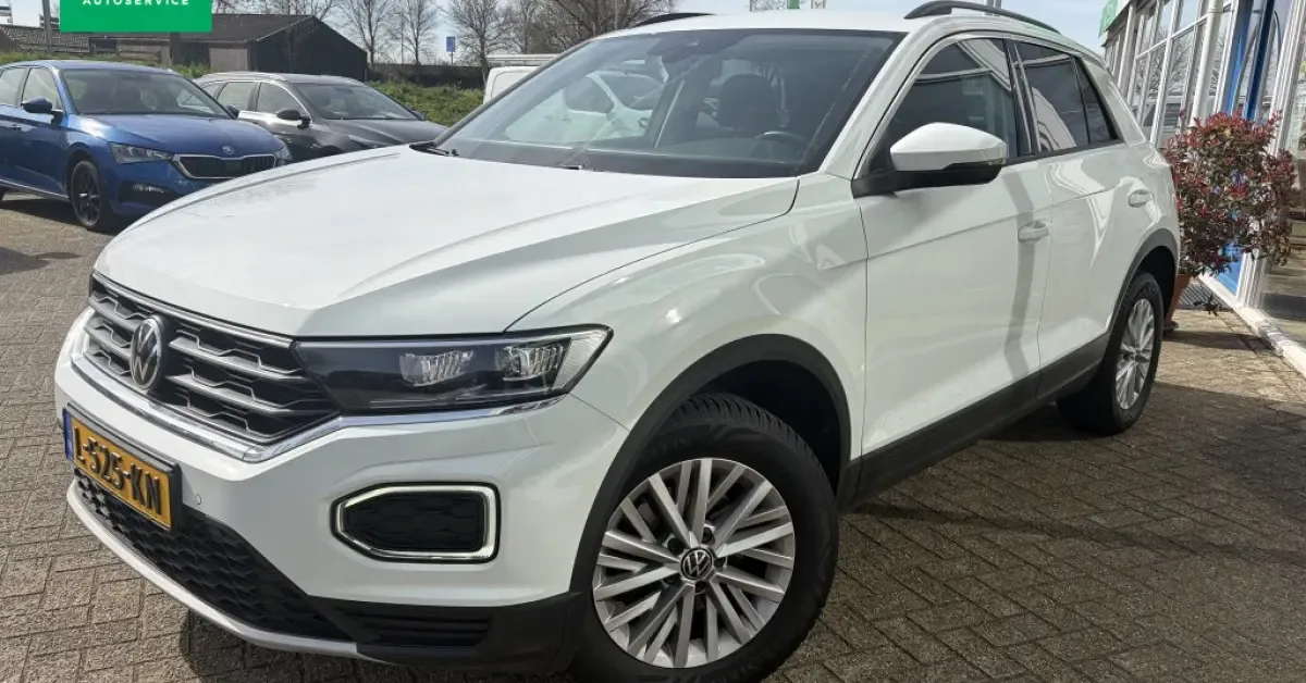 Volkswagen T-Roc (2021) — foto 1