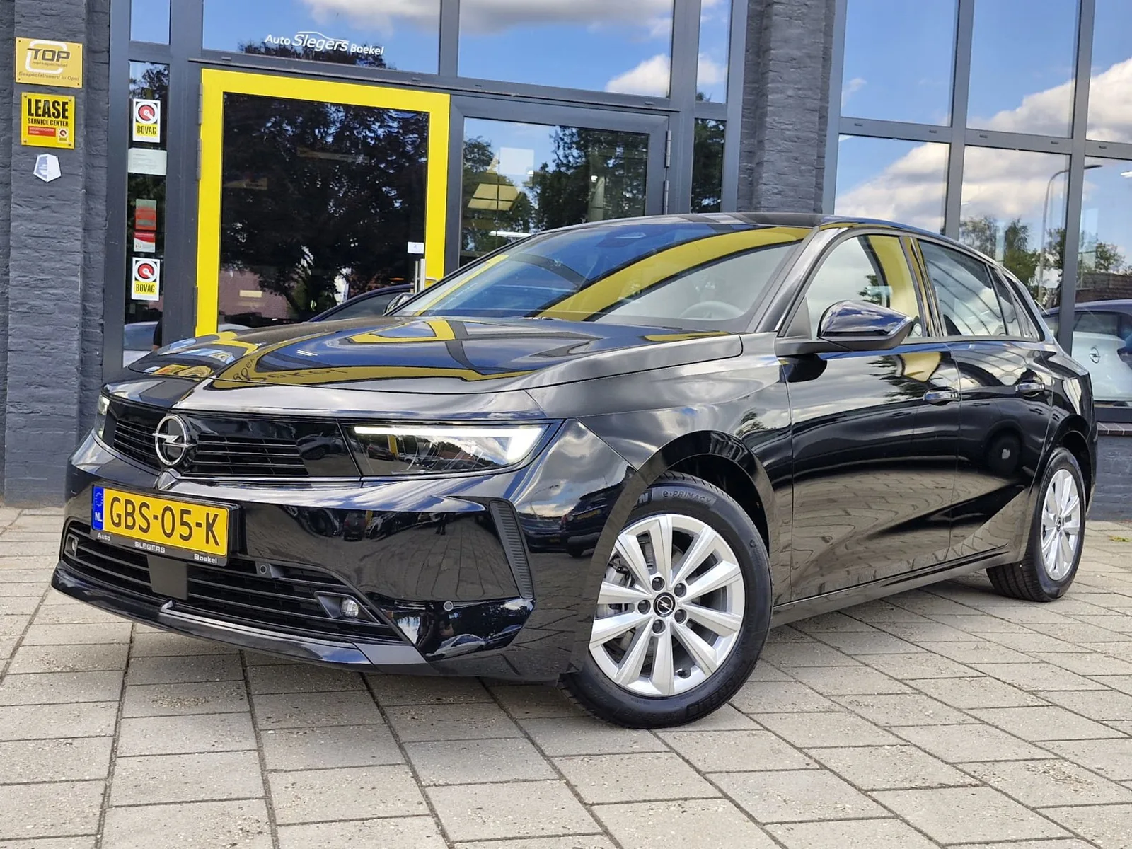 Opel Astra (2024) — foto 1
