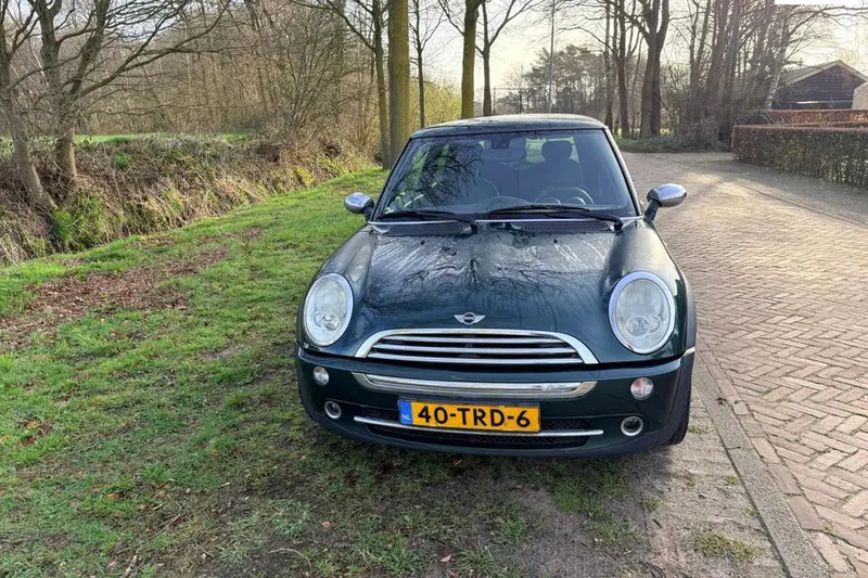 MINI One (2005)