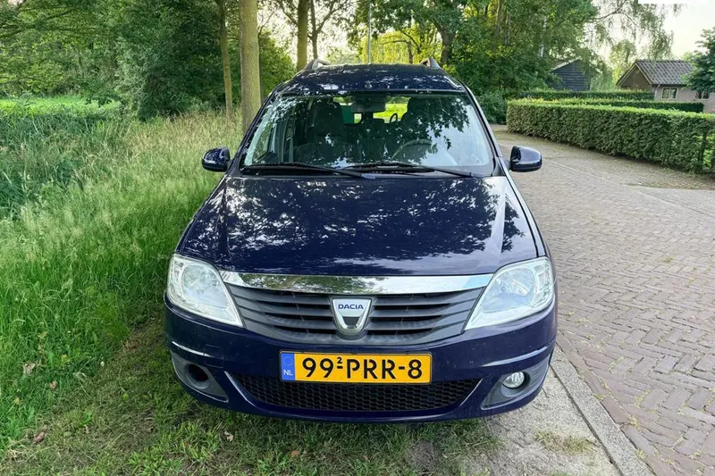 Dacia Logan MCV (2011)
