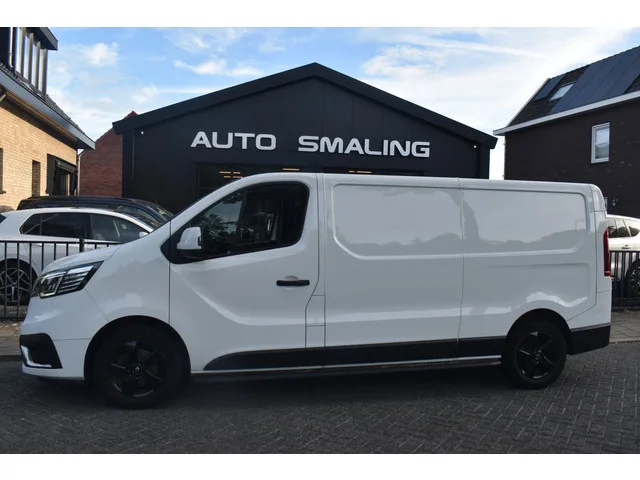 Renault Trafic (2022) — foto 1