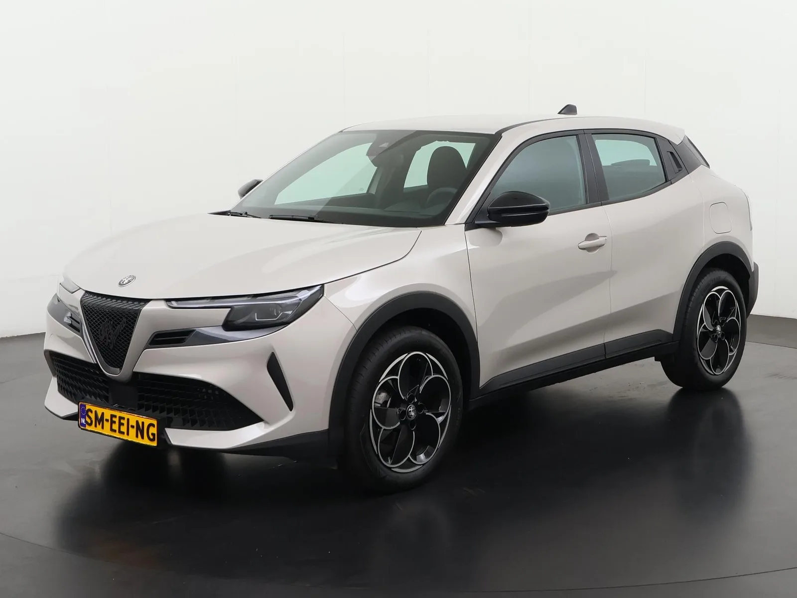 Alfa Romeo Junior (2025) — foto 1