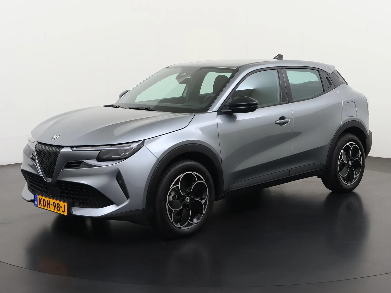 Alfa Romeo Junior (2025) — foto 1