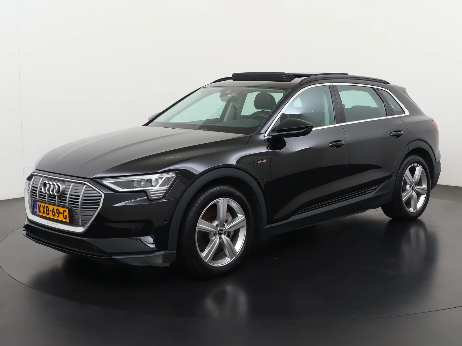 Audi e-tron (2022) — foto 1