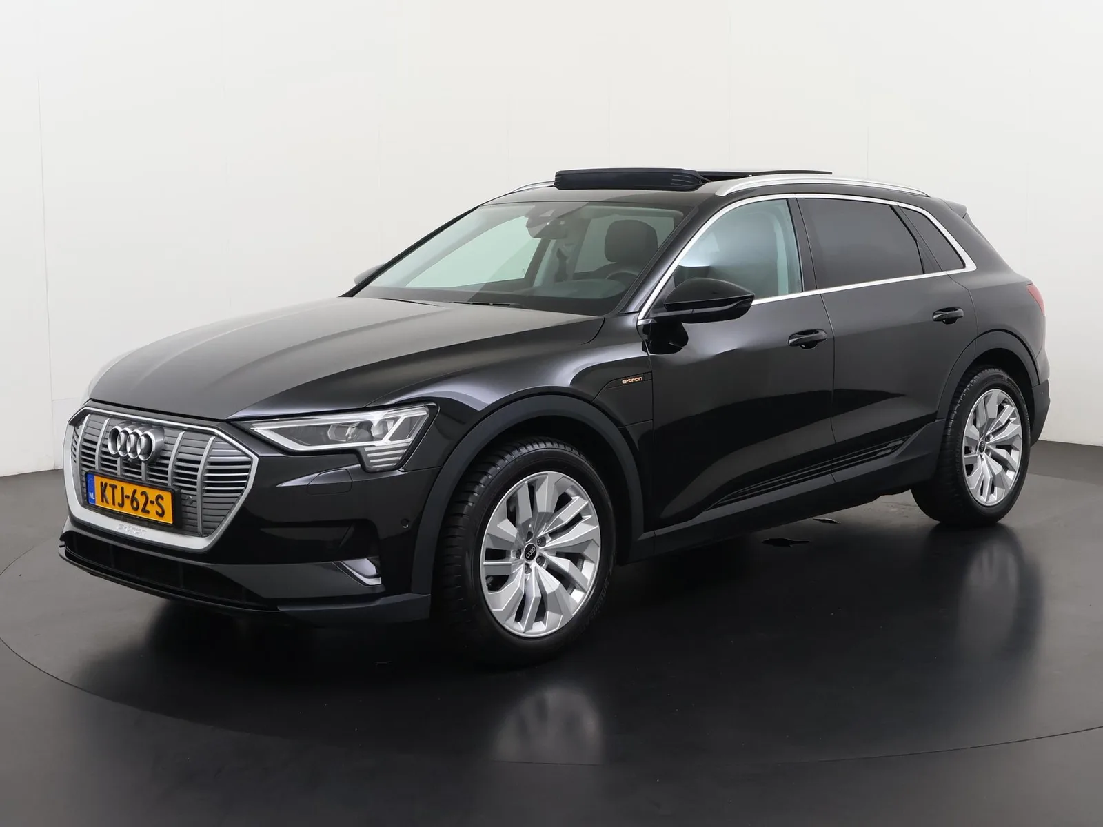 Audi e-tron (2022) — foto 1