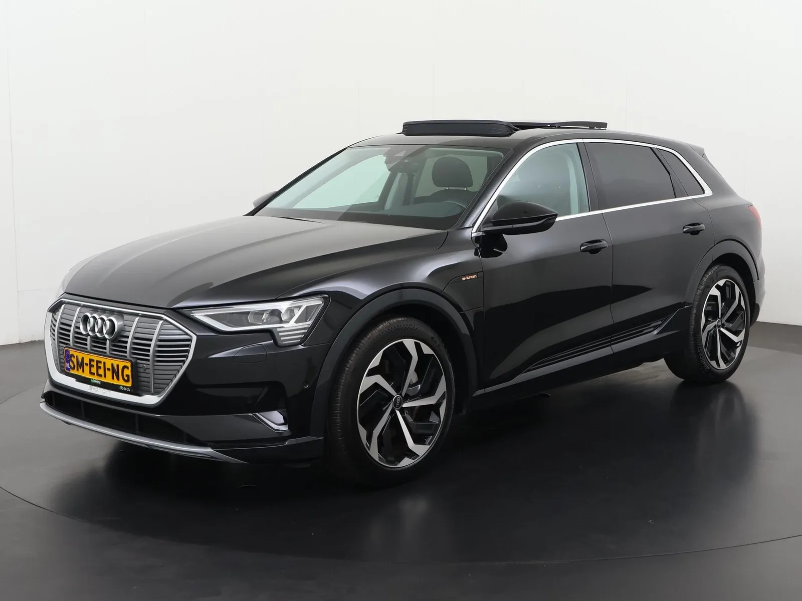Audi e-tron (2022) — foto 1
