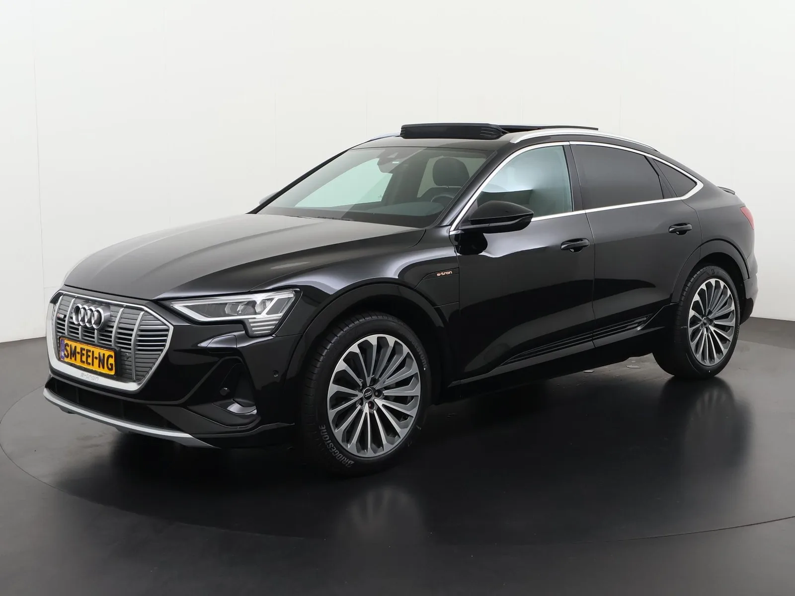 Audi e-tron (2022) — foto 1