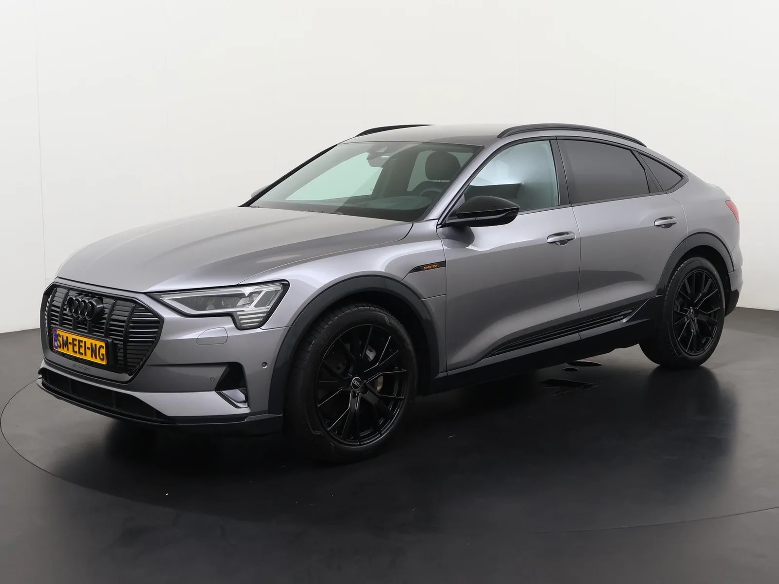 Audi e-tron (2023) — foto 1