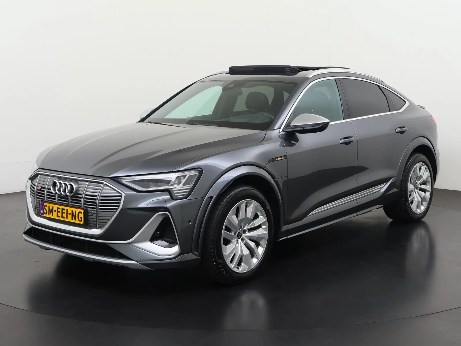 Audi e-tron (2023) — foto 1