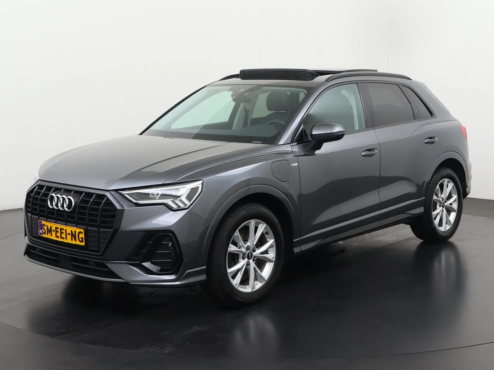 Audi Q3 (2021) — foto 1