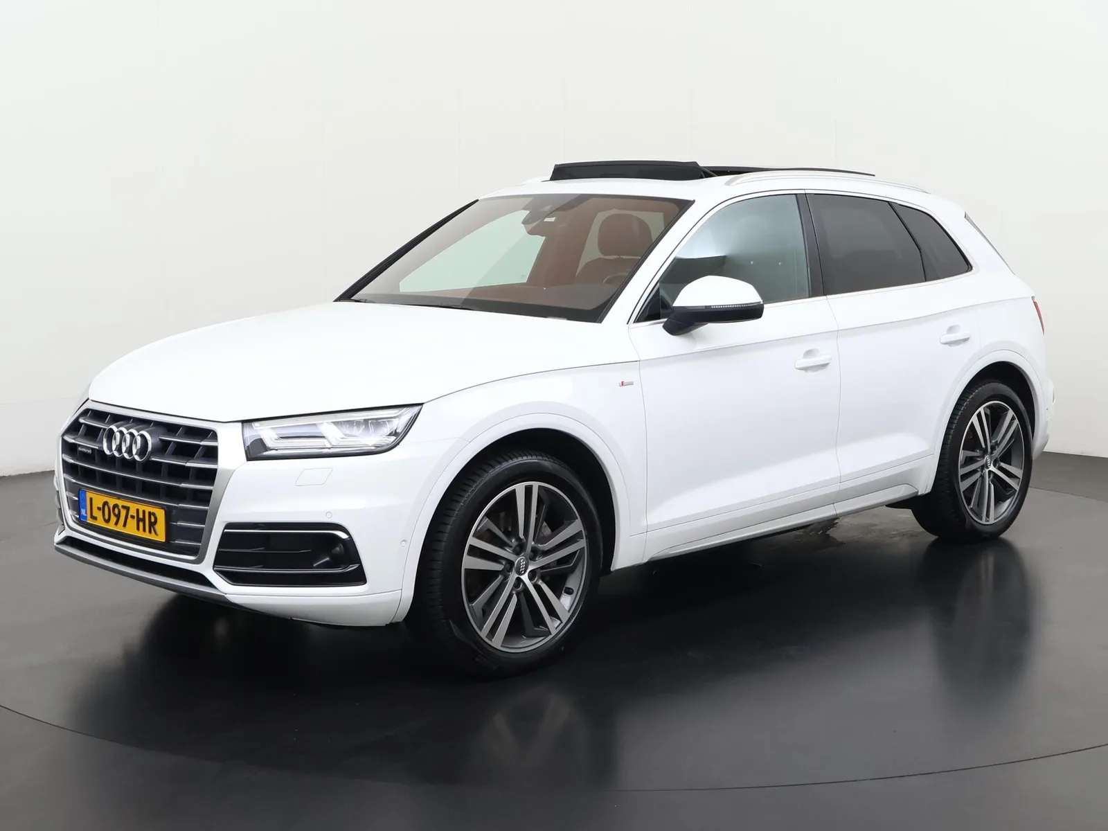 Audi Q5 (2017) — foto 1