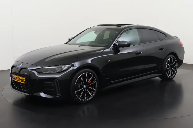 BMW i4 (2023)
