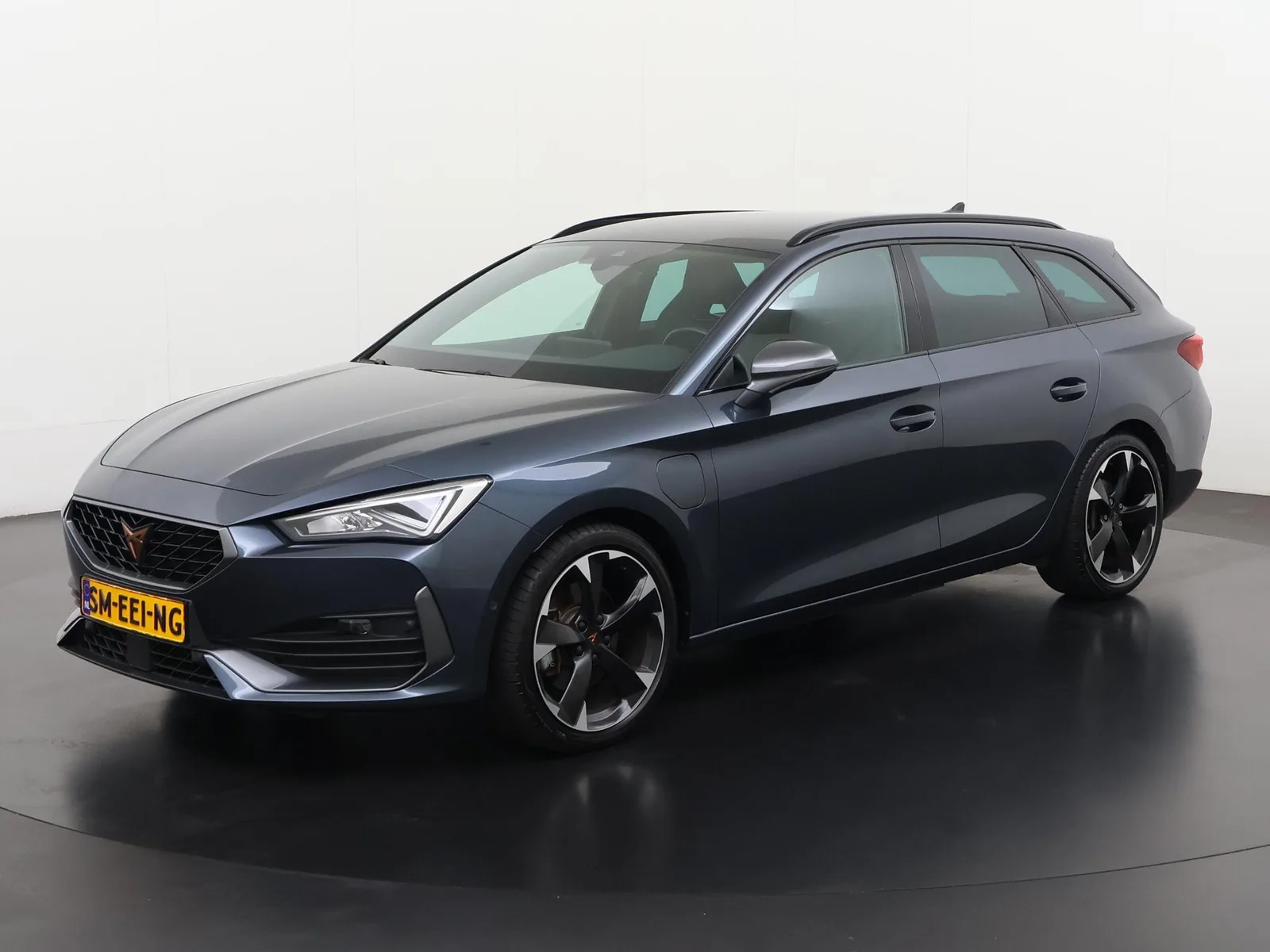 CUPRA Leon Sportstourer (2025) — foto 1