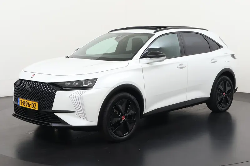 DS 7 (2025)