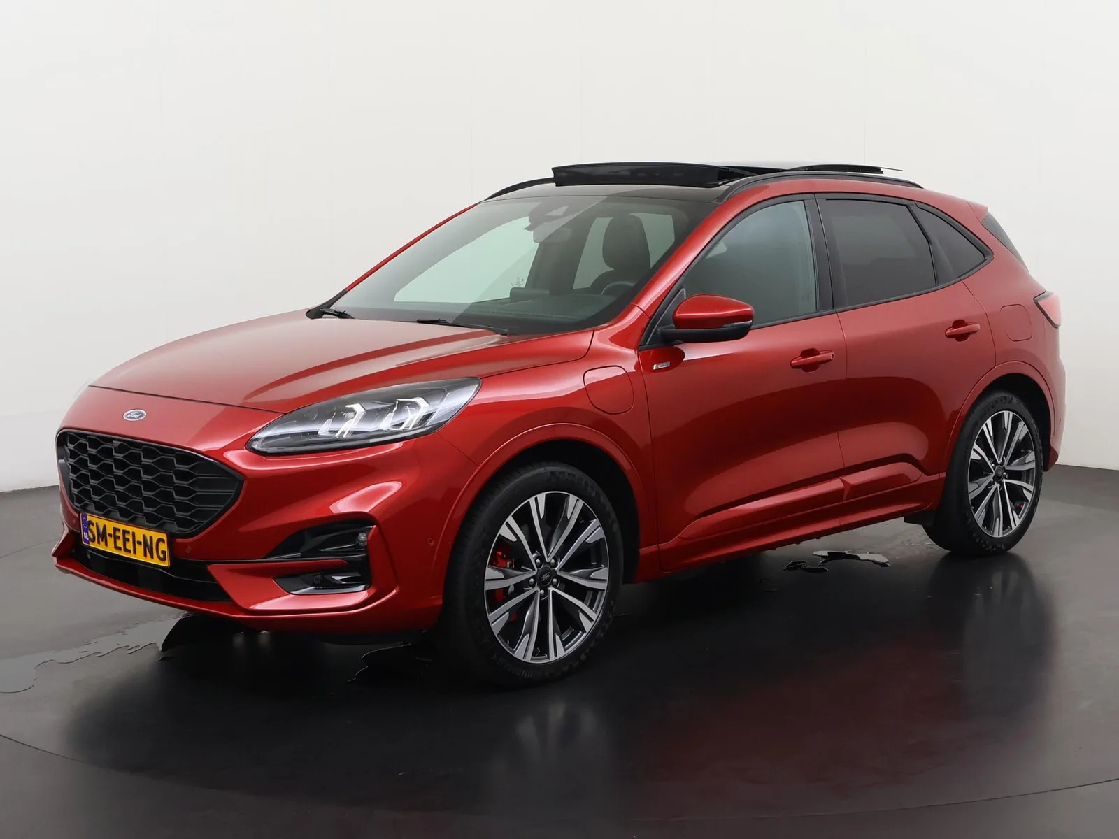 Ford Kuga (2025) — foto 1