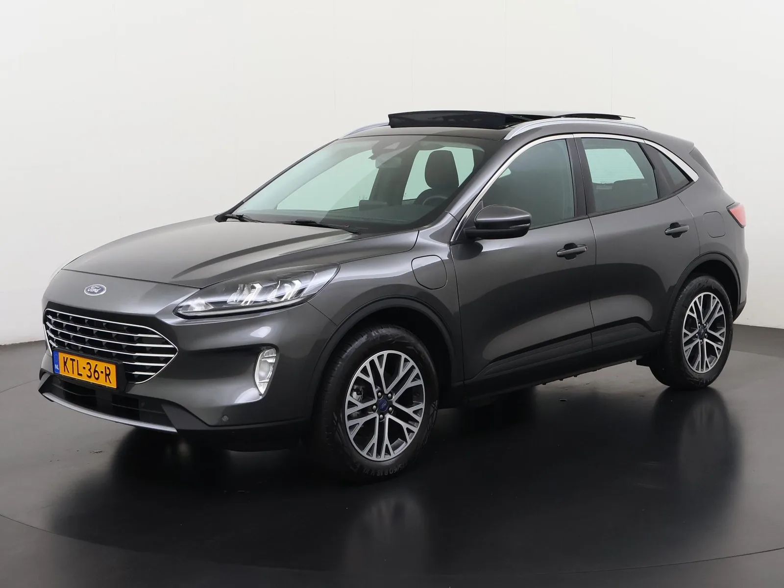 Ford Kuga (2023) — foto 1
