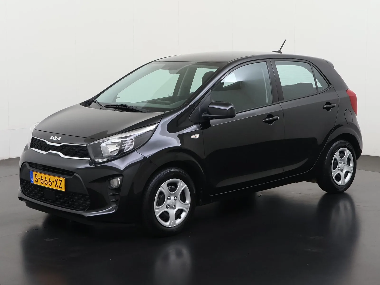 Kia Picanto (2023) — foto 1
