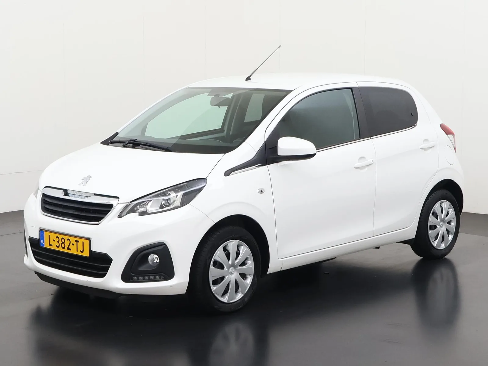Peugeot 108 (2021) — foto 1
