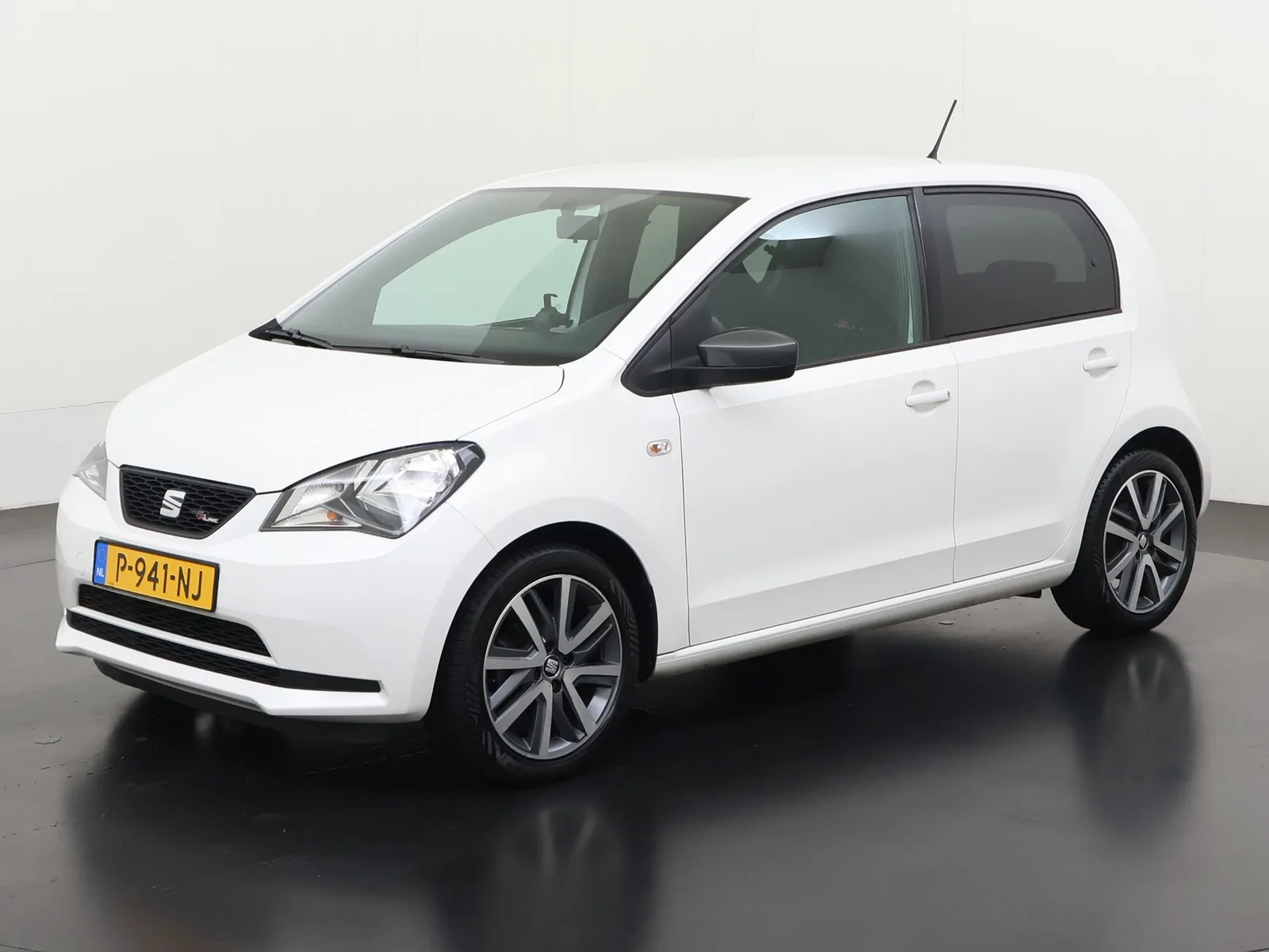 SEAT Mii (2018) — foto 1
