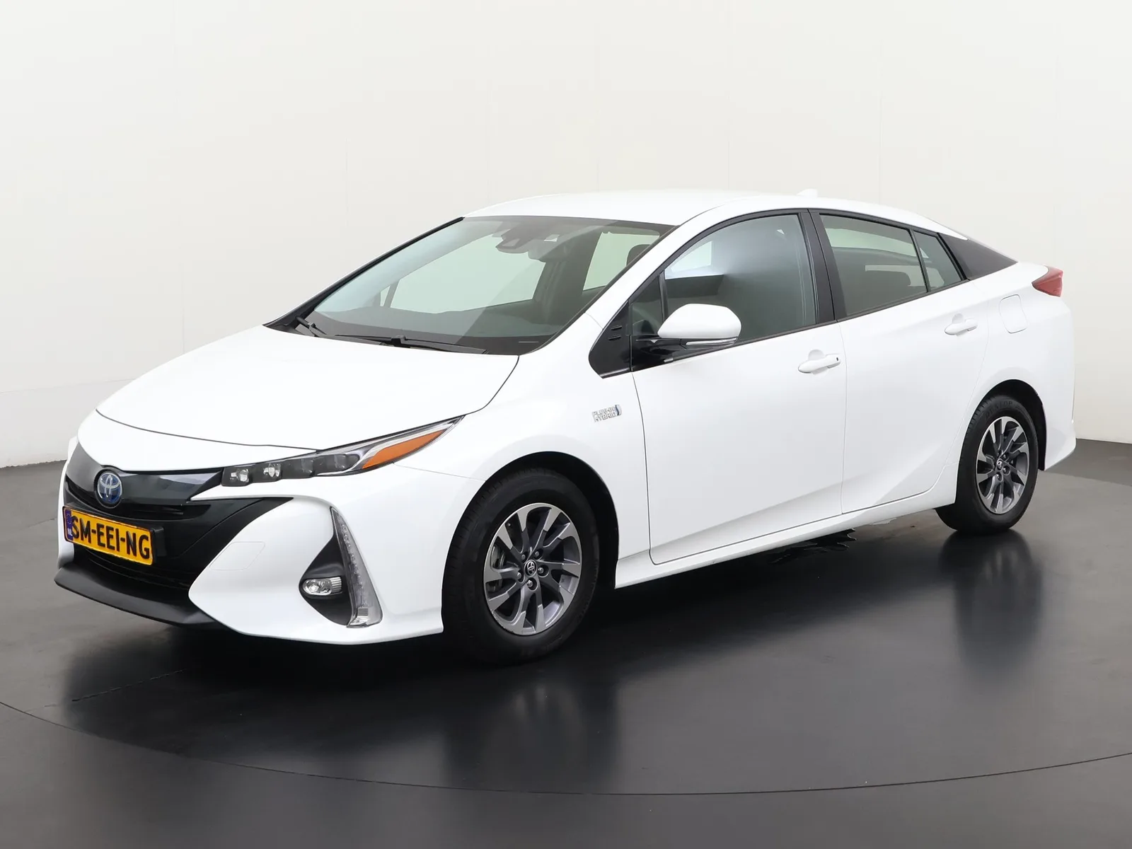 Toyota Prius (2020) — foto 1