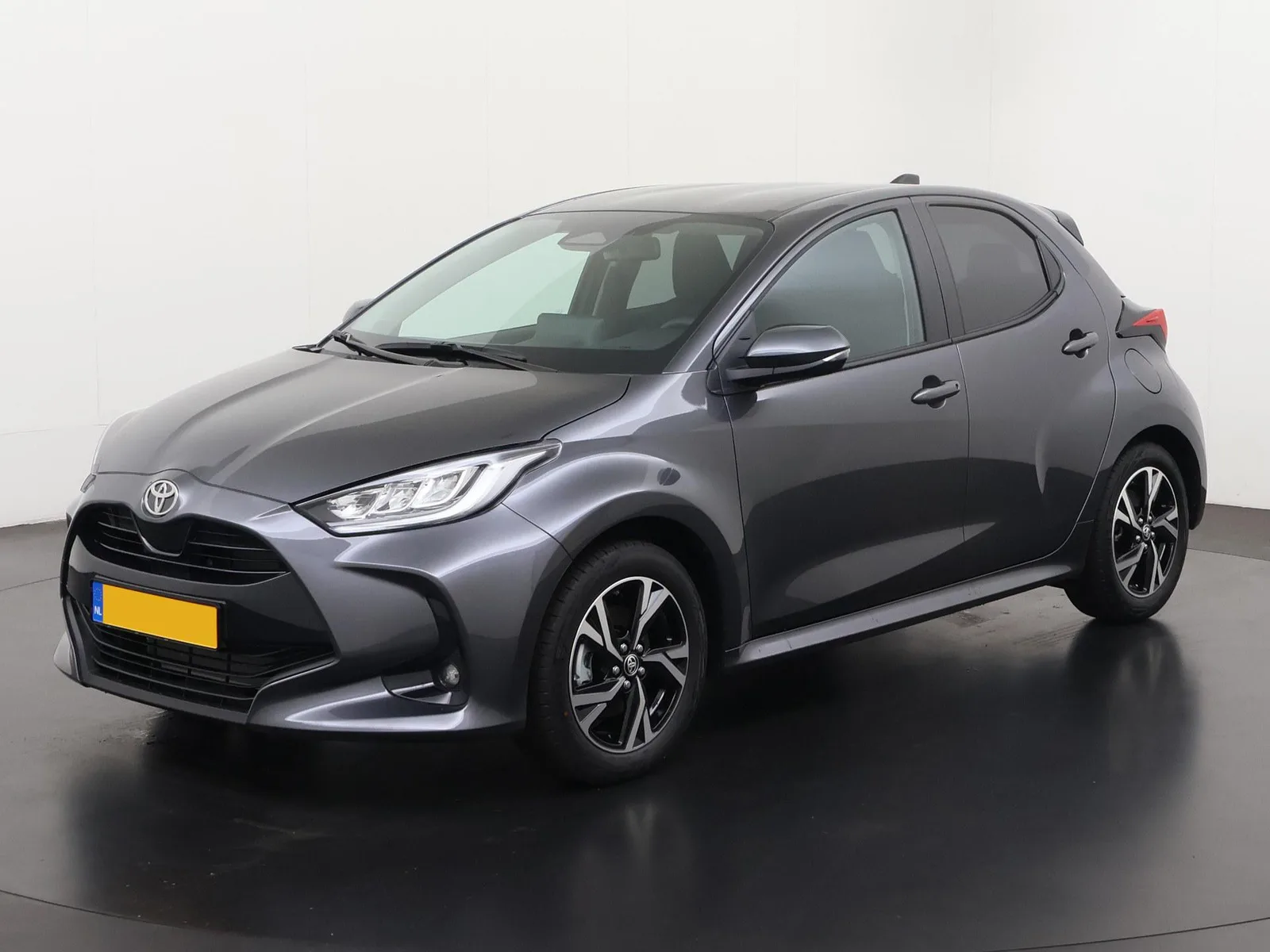 Toyota Yaris (2025) — foto 1