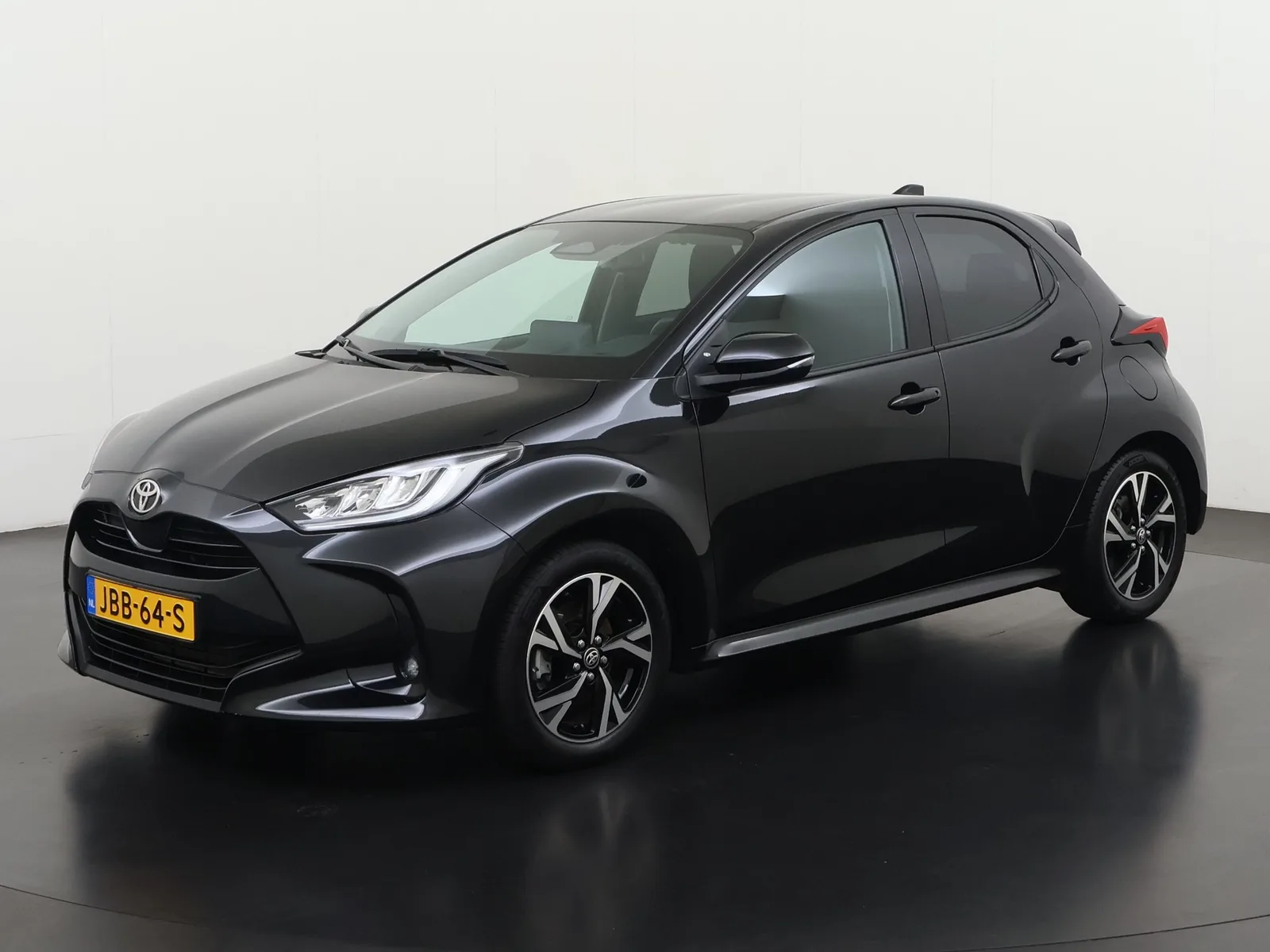 Toyota Yaris (2025) — foto 1